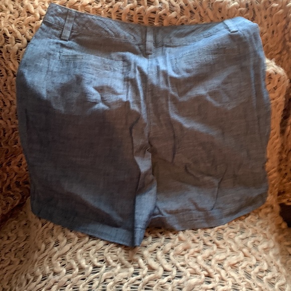 Lands End shorts NWOT - Picture 3 of 4